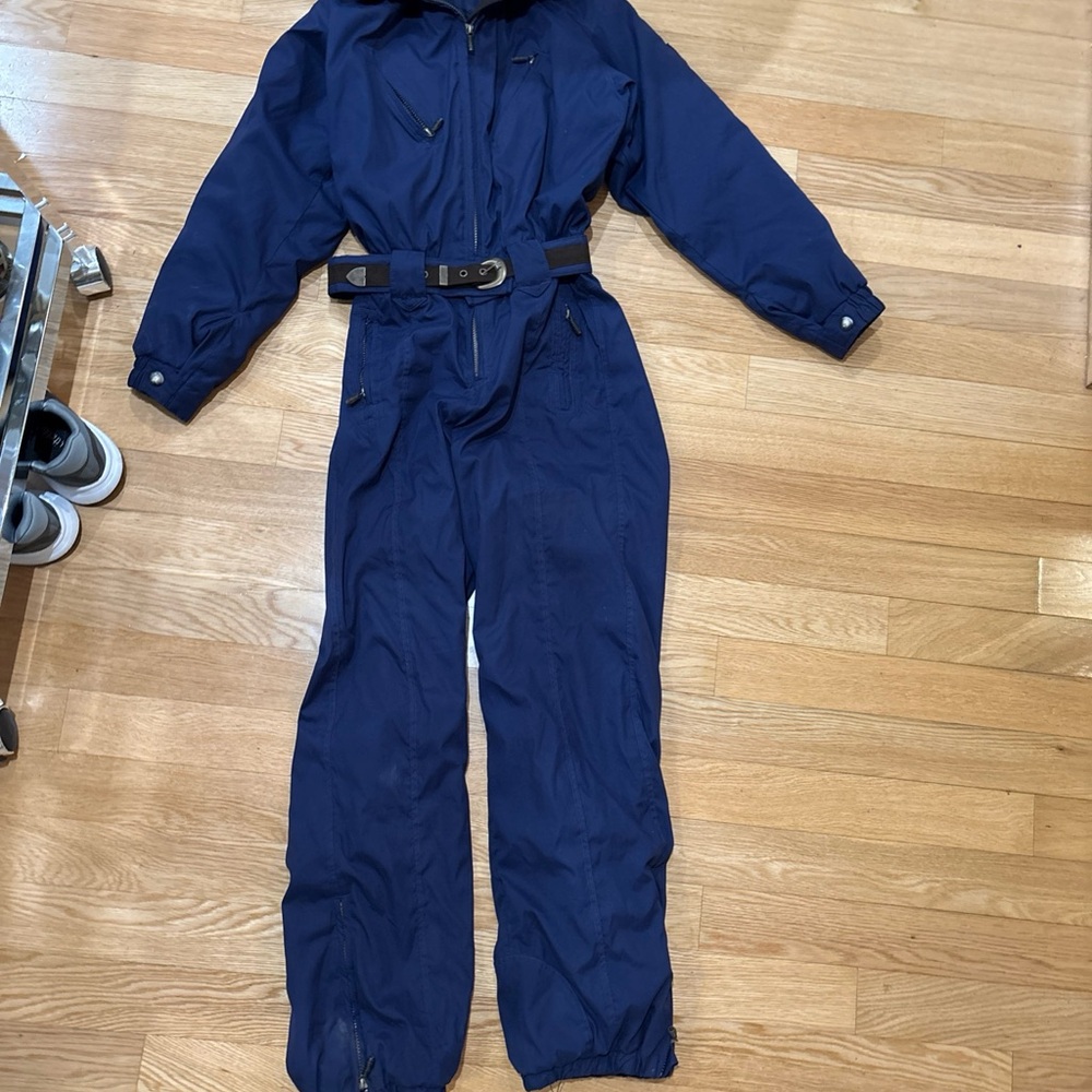 Overmeyer women’s 6 tall purple Snowsuit with hood, belt, detachable fur collar